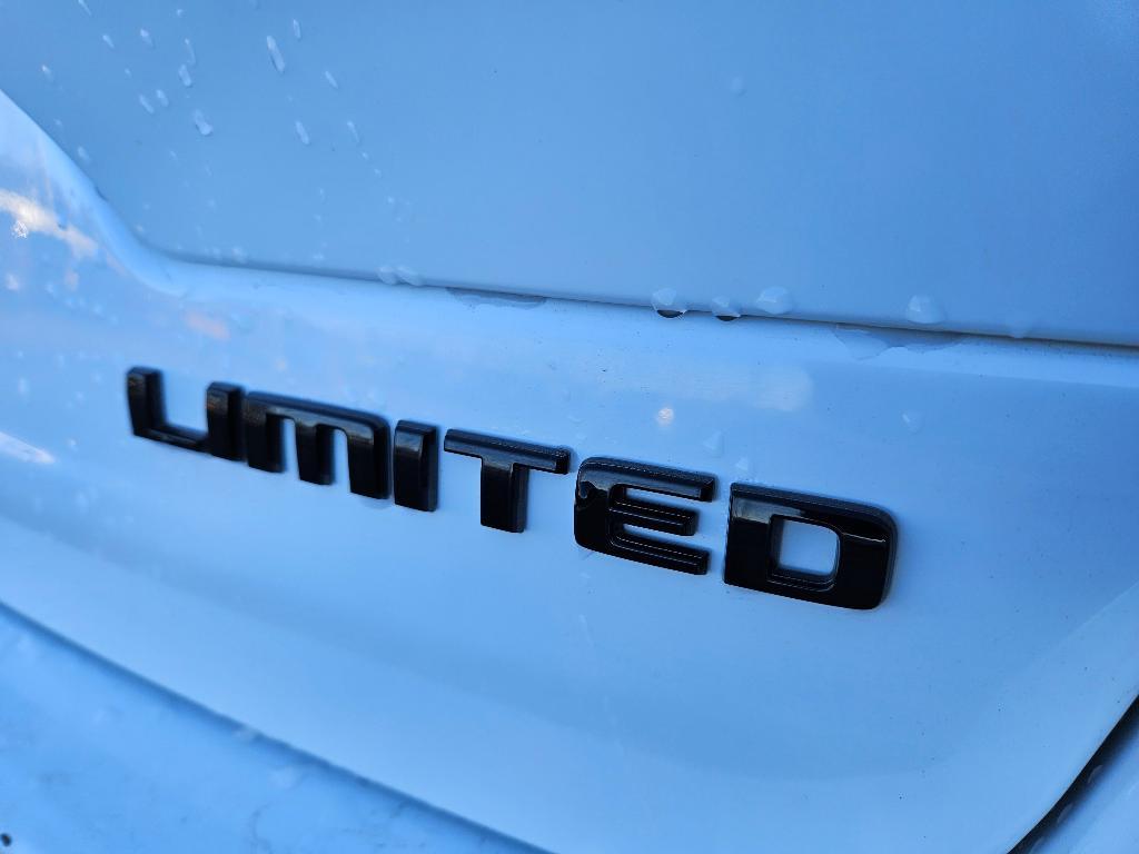 used 2023 Jeep Grand Cherokee car, priced at $28,970