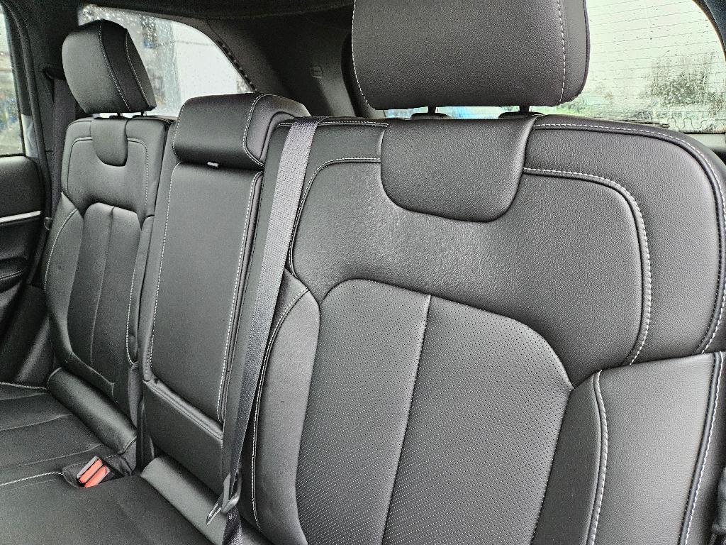 new 2026 Jeep Grand Cherokee car, priced at $47,620