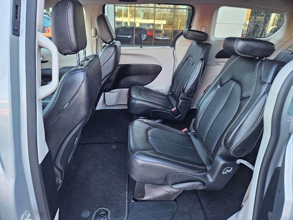 used 2024 Chrysler Pacifica car, priced at $26,464