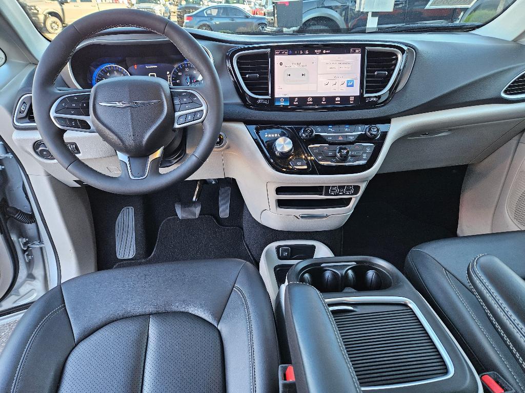 used 2024 Chrysler Pacifica car, priced at $26,464