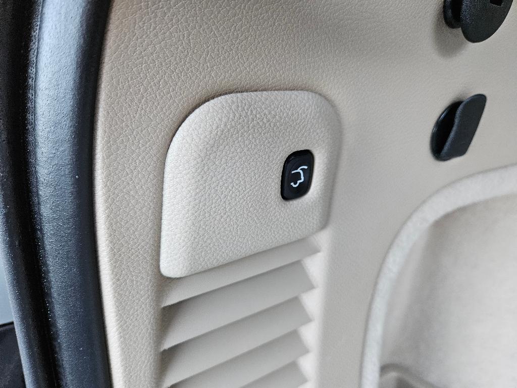 used 2017 Jeep Grand Cherokee car, priced at $20,763