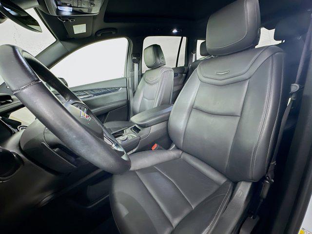 used 2025 Cadillac XT6 car, priced at $38,996