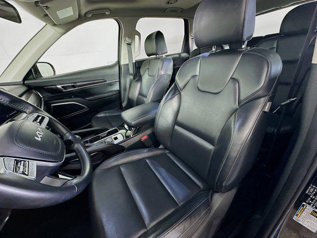 used 2025 Kia Telluride car, priced at $31,996