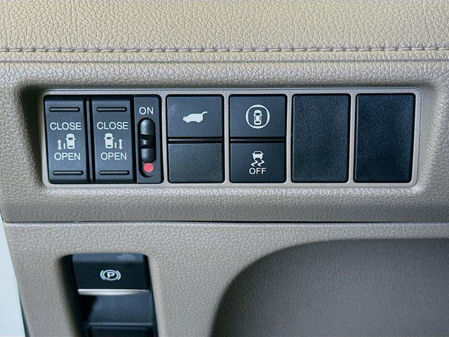 used 2024 Honda Odyssey car, priced at $35,396