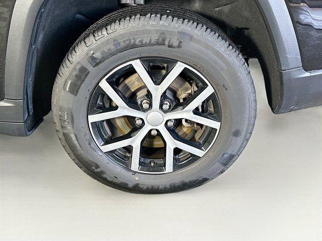 used 2024 Jeep Grand Cherokee L car, priced at $27,987