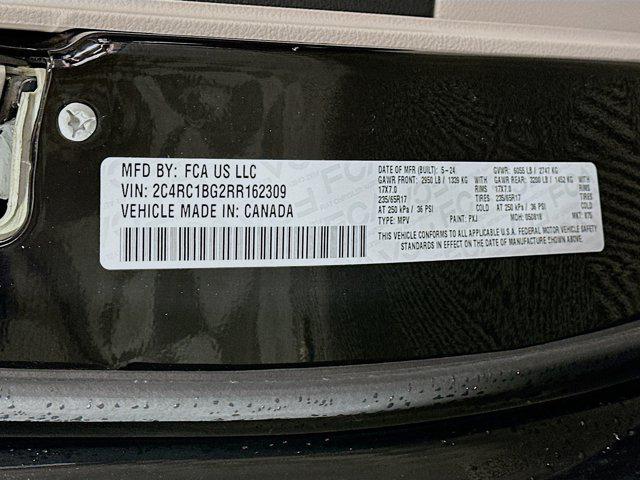 used 2024 Chrysler Pacifica car, priced at $25,996