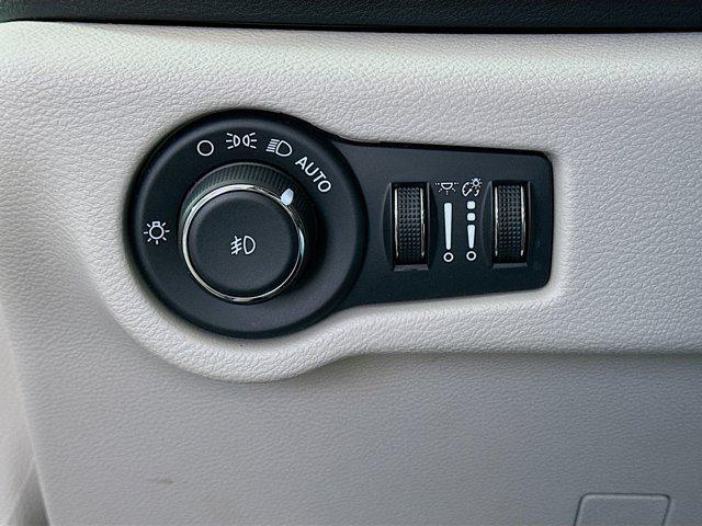 used 2024 Chrysler Pacifica car, priced at $25,996