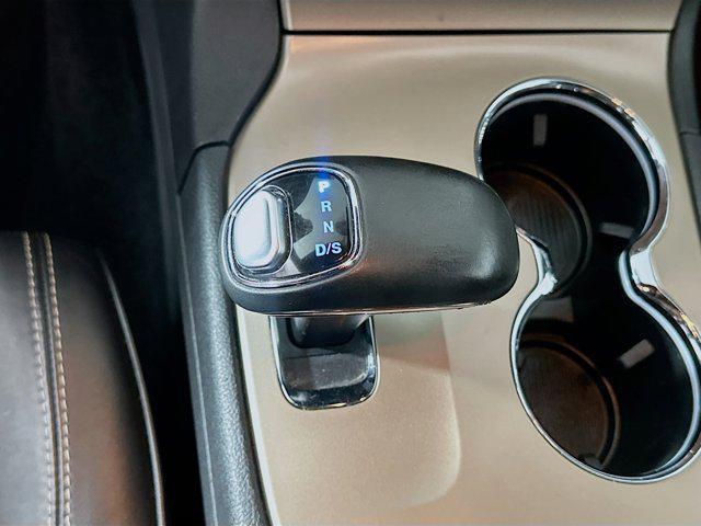 used 2014 Jeep Grand Cherokee car, priced at $12,895