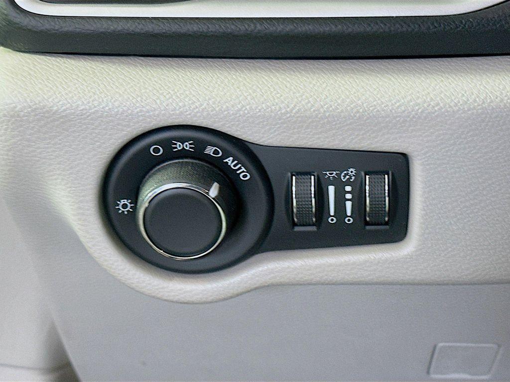 used 2019 Chrysler Pacifica car, priced at $10,895
