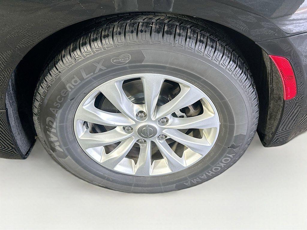 used 2019 Chrysler Pacifica car, priced at $10,895