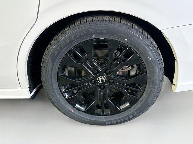 used 2025 Honda Odyssey car, priced at $36,487