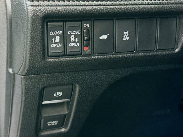 used 2025 Honda Odyssey car, priced at $36,487