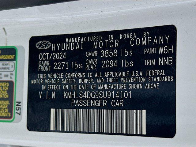 used 2025 Hyundai Elantra car, priced at $20,487