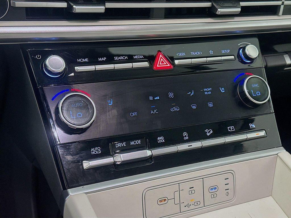 used 2025 Hyundai Santa Fe car, priced at $28,646