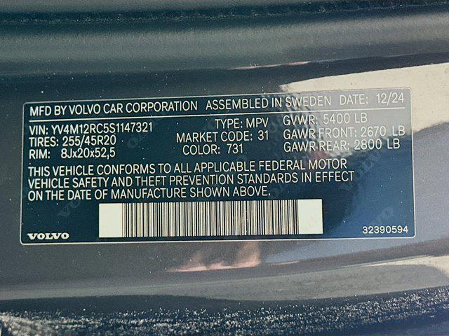 used 2025 Volvo XC60 car, priced at $31,297