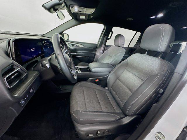 used 2025 Chevrolet Traverse car, priced at $30,497