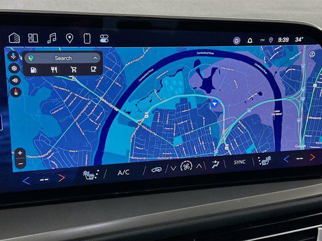 used 2025 Chevrolet Traverse car, priced at $30,497