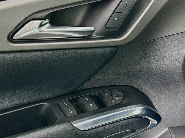 used 2025 Chevrolet Traverse car, priced at $30,497