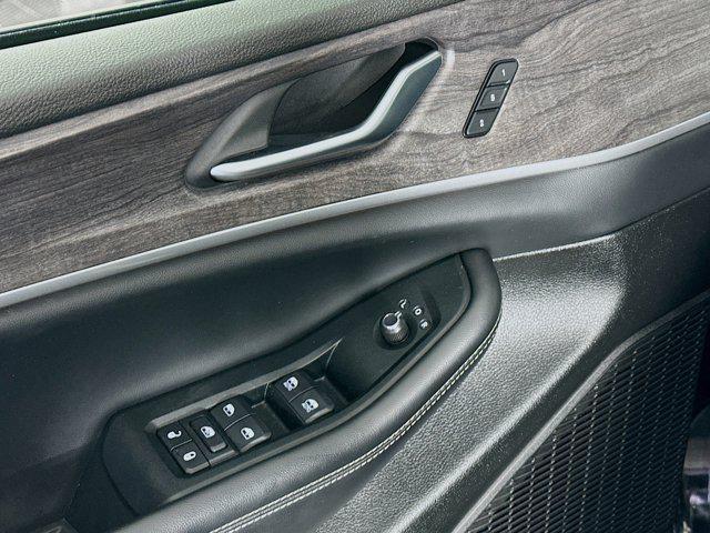 used 2024 Jeep Grand Cherokee L car, priced at $27,987