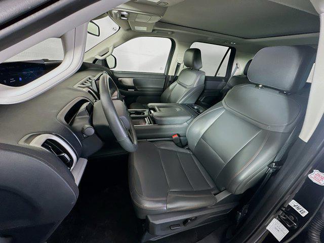 used 2025 Ford Expedition car, priced at $53,996