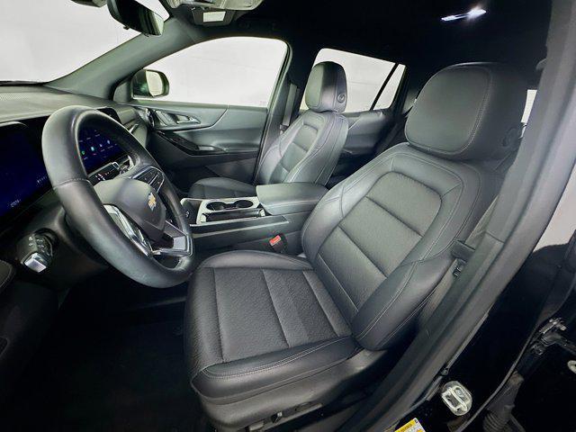 used 2025 Chevrolet Equinox car, priced at $22,996