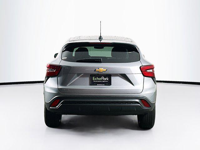 used 2025 Chevrolet Trax car, priced at $19,197