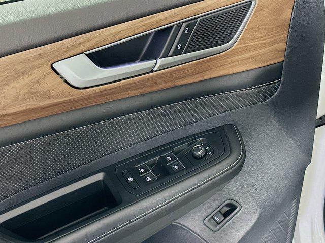 used 2025 Volkswagen Atlas car, priced at $28,997