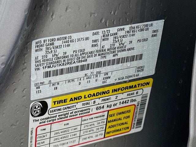 used 2024 Ford Expedition car, priced at $40,987