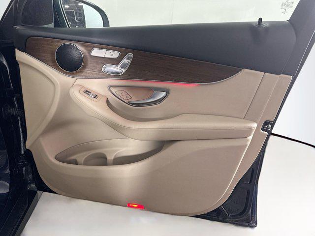 2021 Lunar Blue Metallic Mercedes-Benz GLC 300