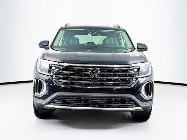 used 2025 Volkswagen Atlas car, priced at $30,987