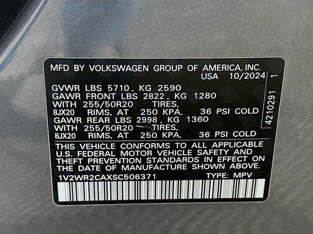 used 2025 Volkswagen Atlas car, priced at $29,987