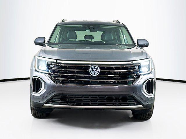 used 2025 Volkswagen Atlas car, priced at $29,987