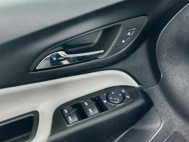 used 2024 Chevrolet Equinox car, priced at $20,496