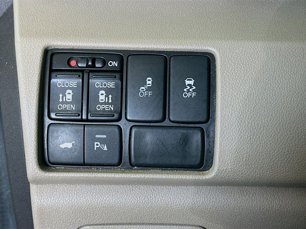 used 2013 Honda Odyssey car, priced at $13,496