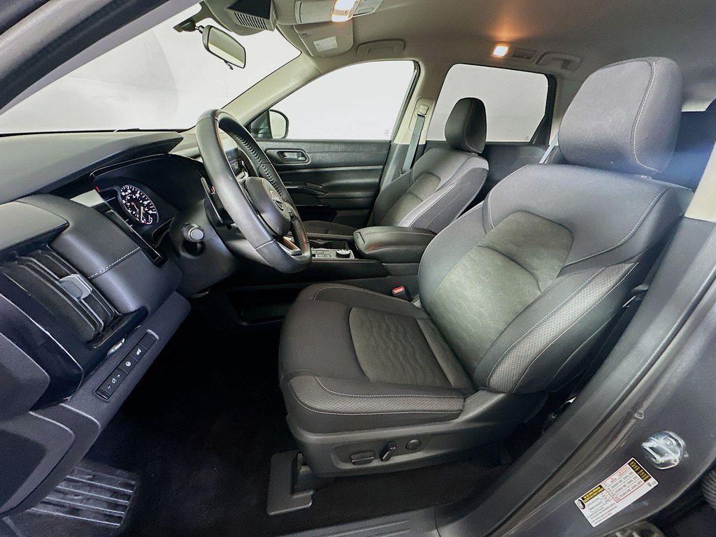 used 2025 Nissan Pathfinder car, priced at $30,896