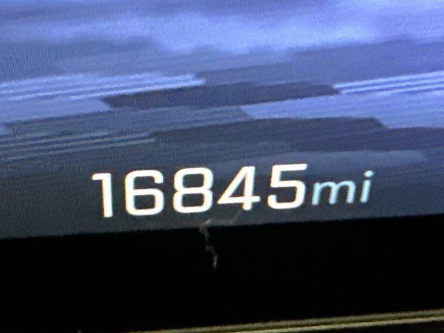 used 2025 Chevrolet Traverse car, priced at $32,297