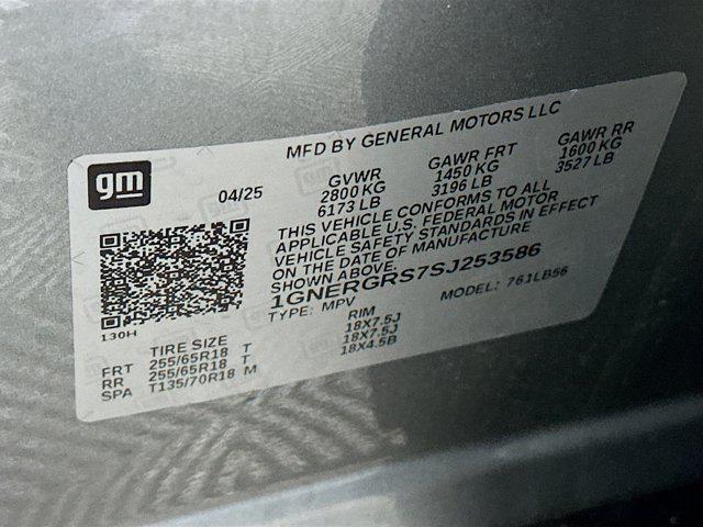 used 2025 Chevrolet Traverse car, priced at $32,297