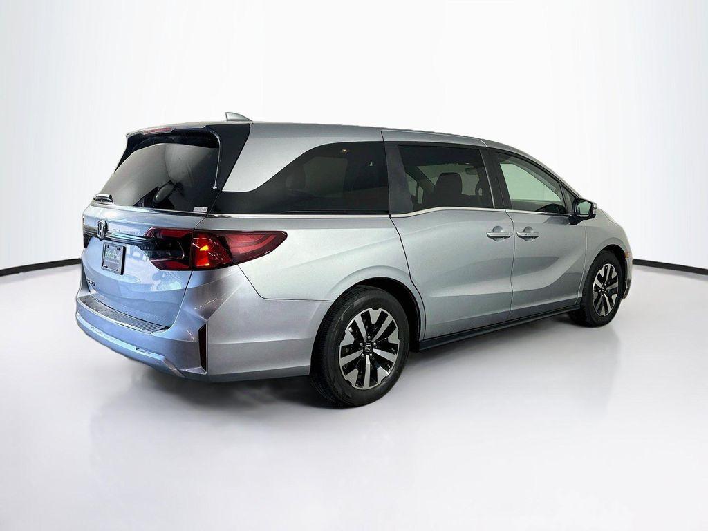 used 2025 Honda Odyssey car, priced at $33,286