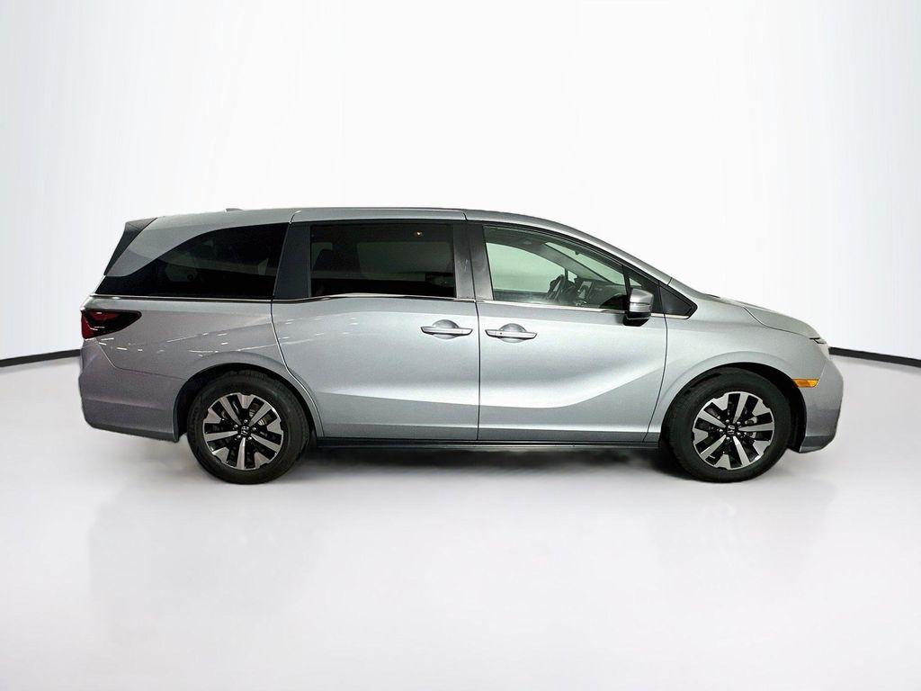 used 2025 Honda Odyssey car, priced at $33,286