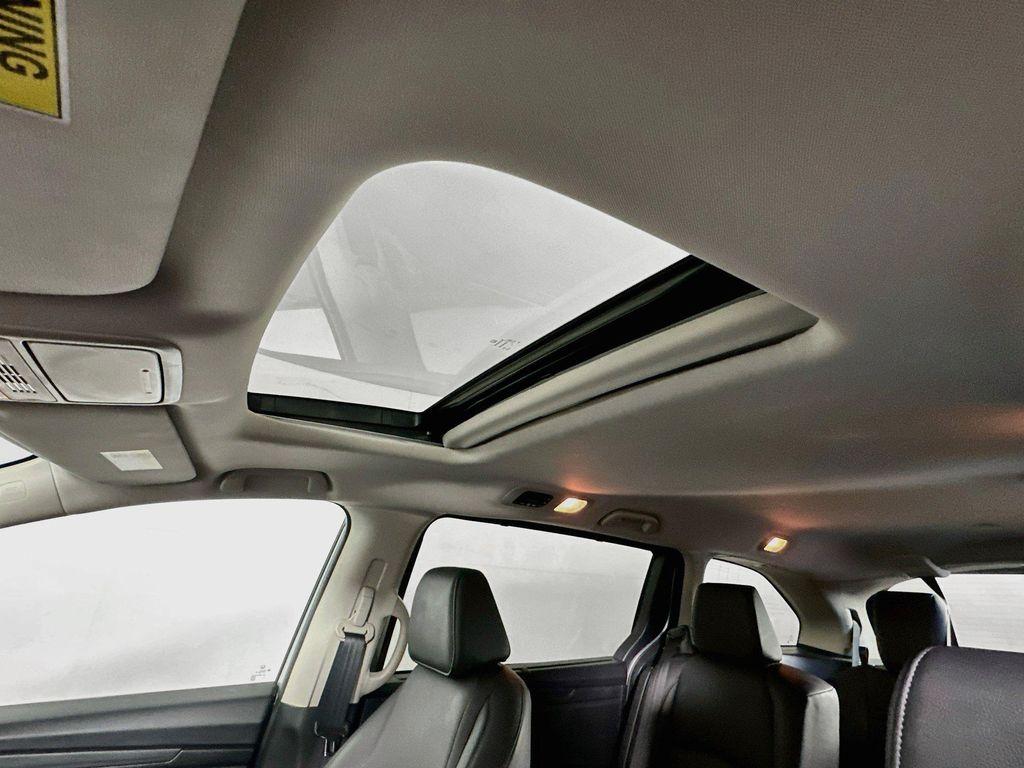used 2025 Honda Odyssey car, priced at $33,286
