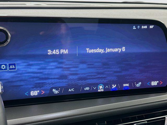 used 2025 Chevrolet Traverse car, priced at $30,497