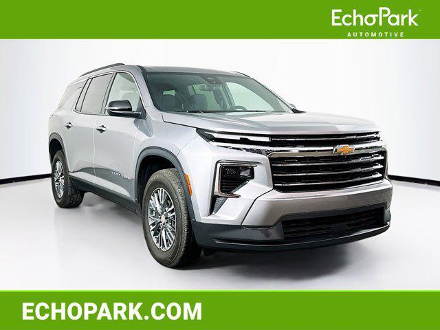 used 2025 Chevrolet Traverse car, priced at $30,497