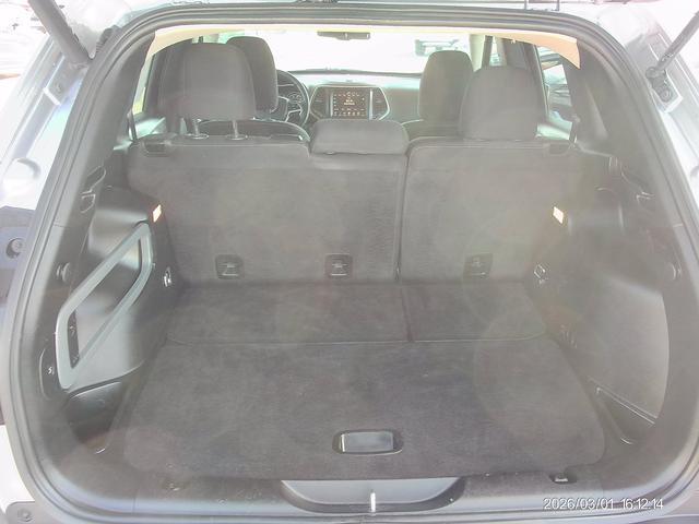 used 2015 Jeep Cherokee car, priced at $8,970
