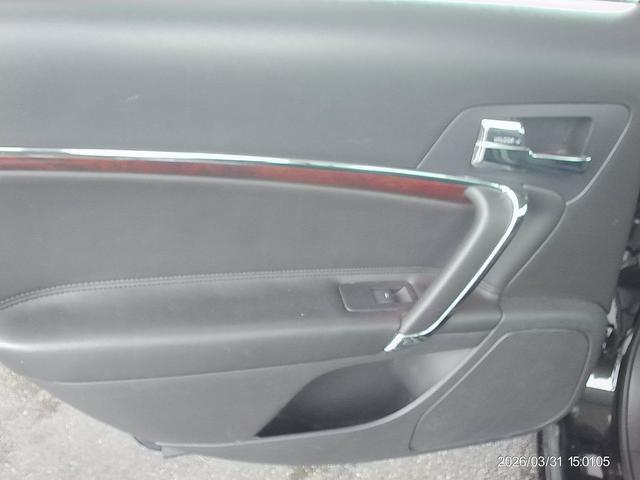 used 2011 Lincoln MKZ car, priced at $5,770