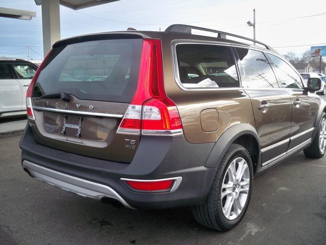 used 2016 Volvo XC70 car, priced at $12,970