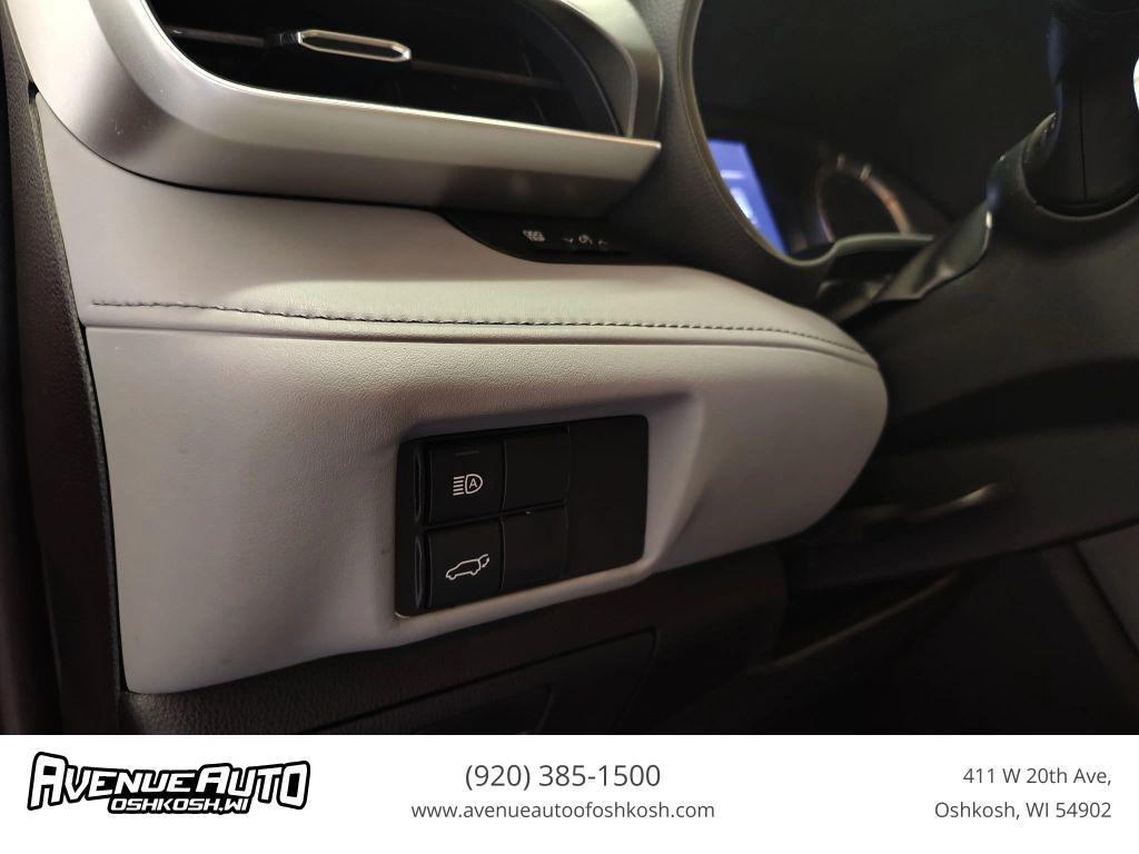 used 2022 Toyota Highlander car, priced at $26,343