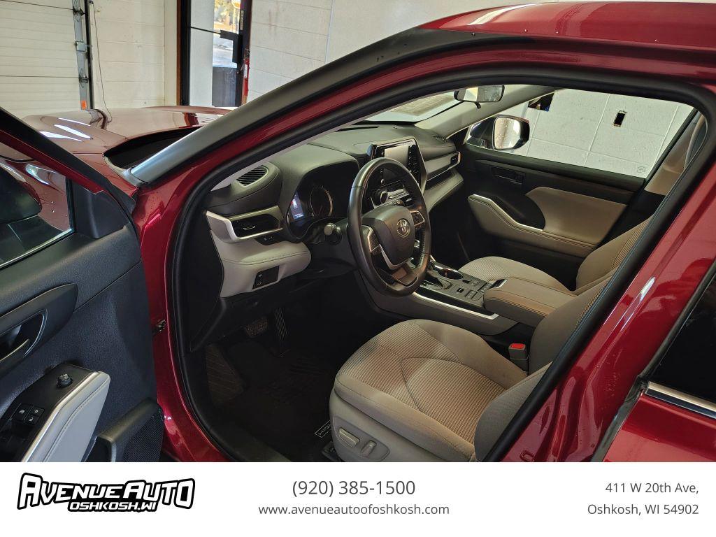 used 2022 Toyota Highlander car, priced at $26,343
