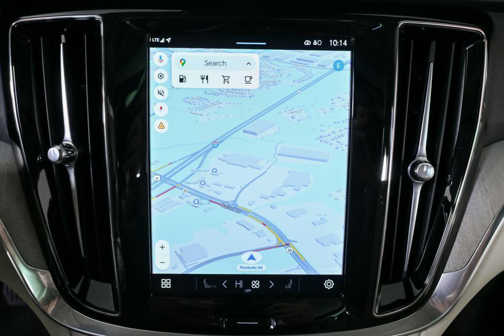 used 2025 Volvo V60 Cross Country car, priced at $32,300