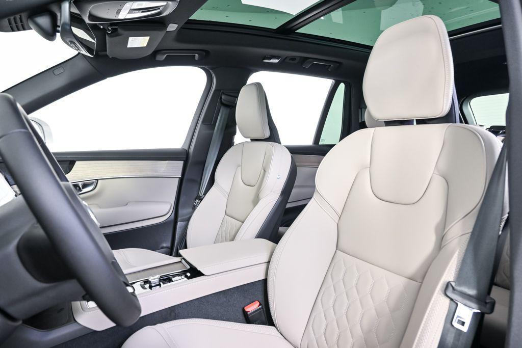 new 2026 Volvo XC90 Plug-In Hybrid car, priced at $80,945