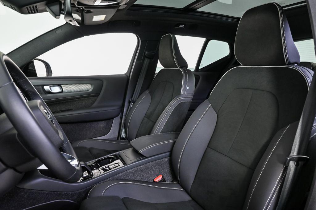 used 2025 Volvo XC40 car, priced at $31,174